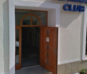 admiral club